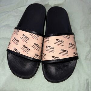 Gucci slides